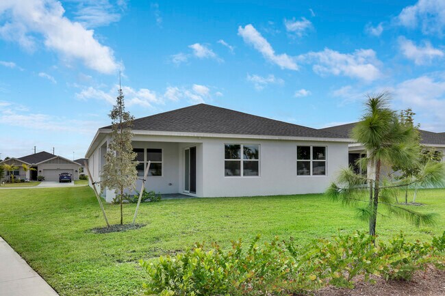 Building Photo - 8901 Dahlia Cir