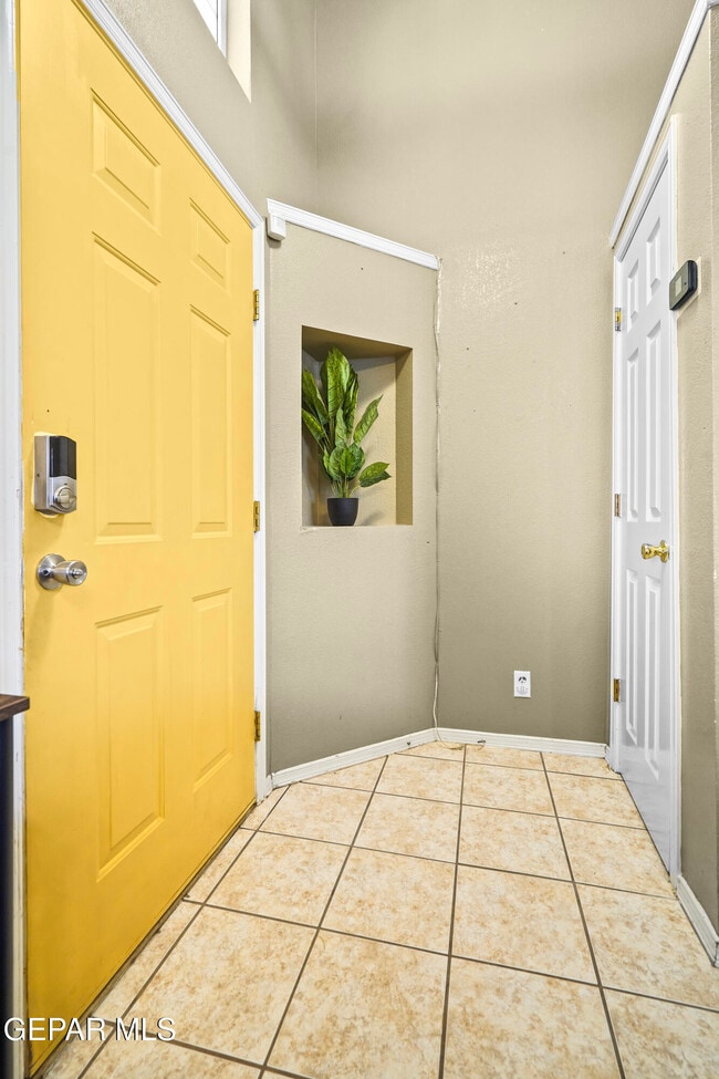 Building Photo - 5009 Cedar Sands Ln