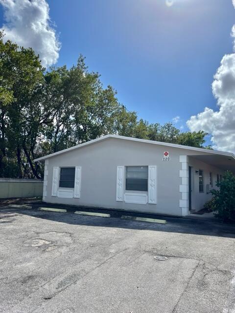 Primary Photo - 220 SW 8th St