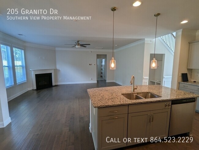 Building Photo - 205 Granito Dr