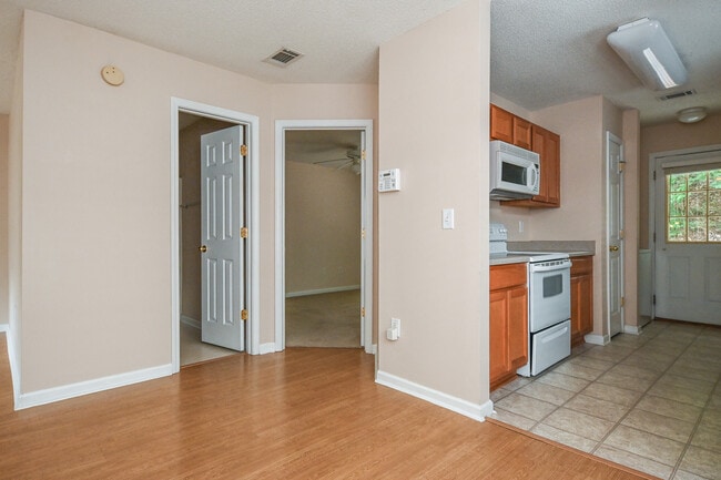 Building Photo - 1325 Cedar Shoals Dr