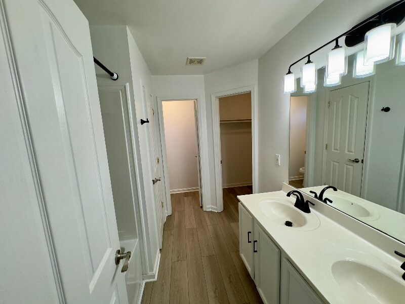 Building Photo - 9519 Dabney Ct