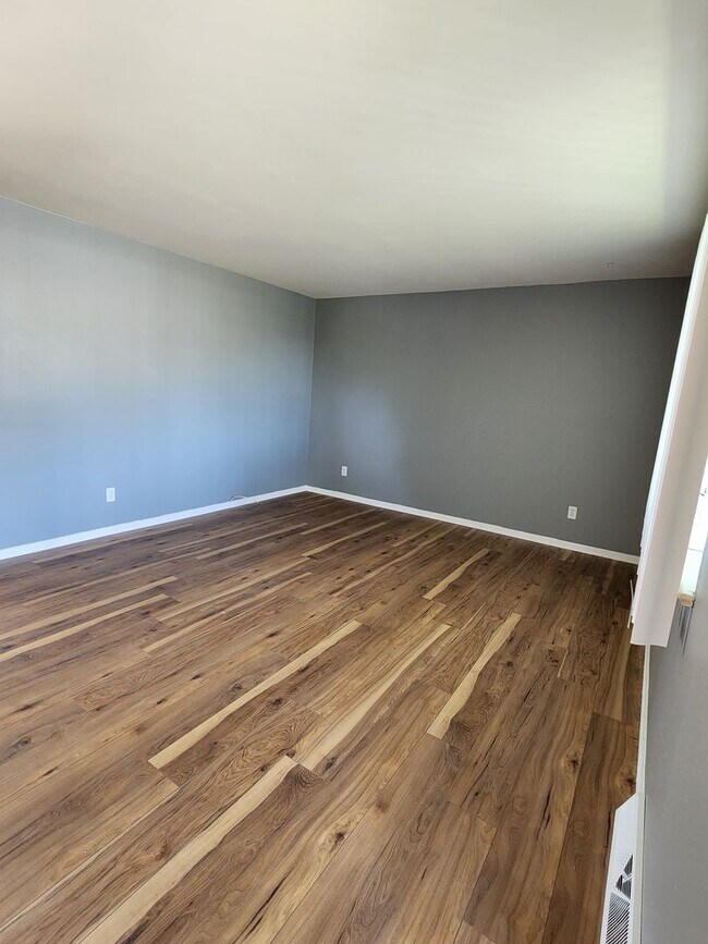 Building Photo - Price reduced!!! Nice Ranch Style home in ...