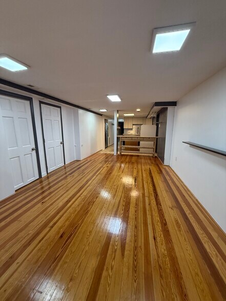 Building Photo - 3318 W Pierce Ave