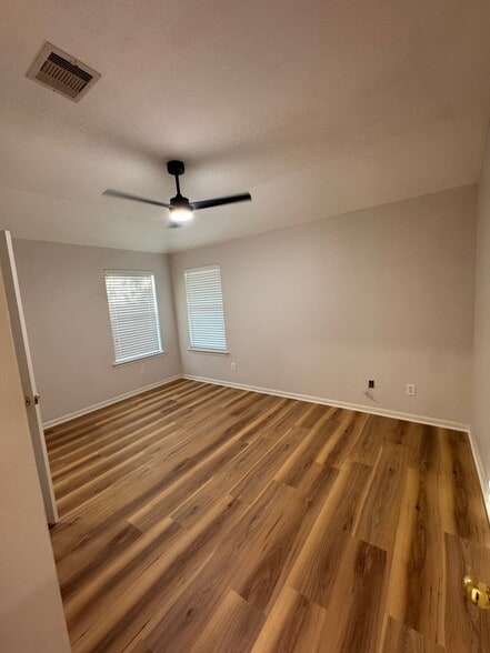 Building Photo - 7618 Legacy Pines Dr