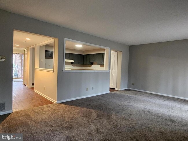 Building Photo - 501 Berkshire Way