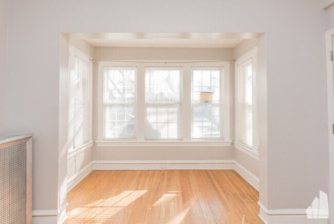 Building Photo - 4874 N Kilpatrick Ave