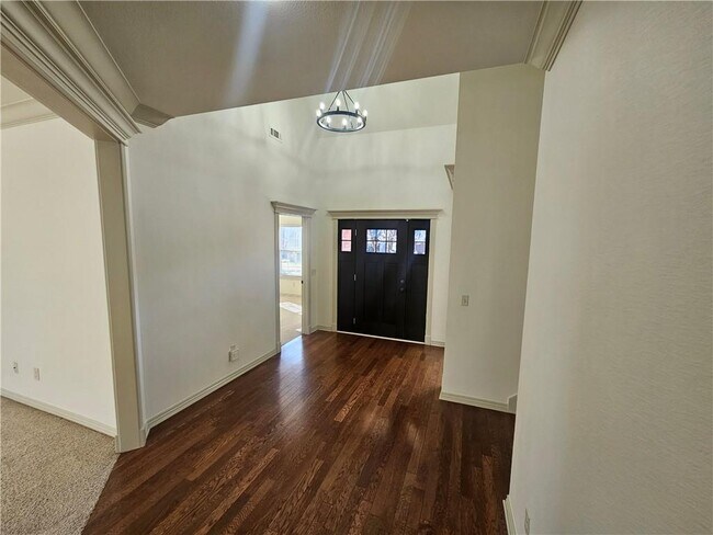 Building Photo - 2311 S Mont Blanc Ave