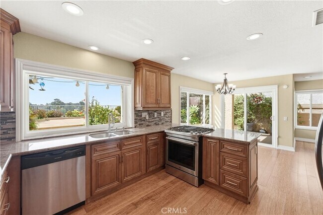Building Photo - 31398 Isle Vista