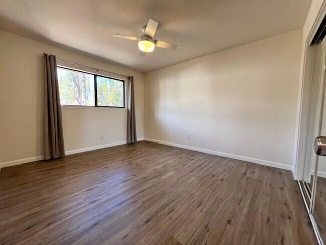Building Photo - 3721 Aspen Ave