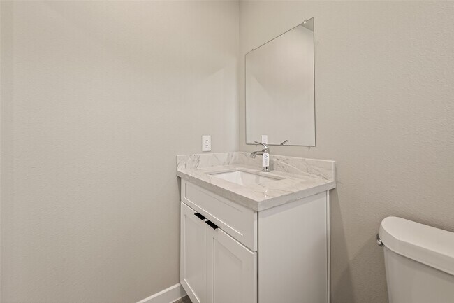 Building Photo - 8902 Alejo Dr