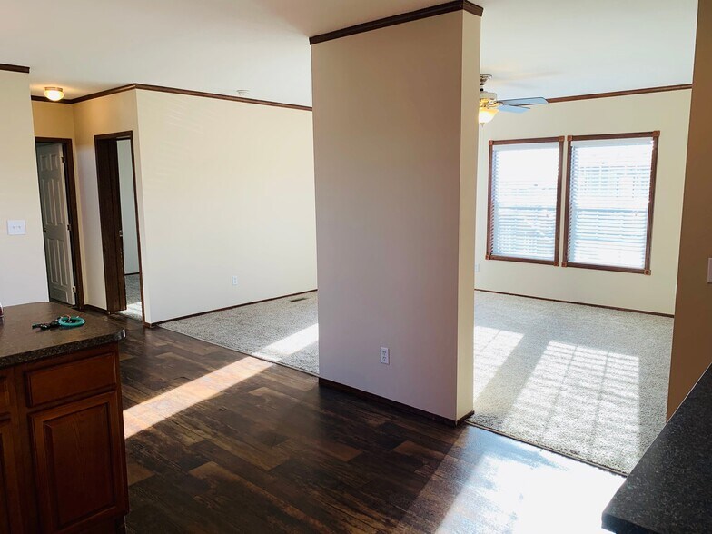 Building Photo - 13021 Dessau Rd