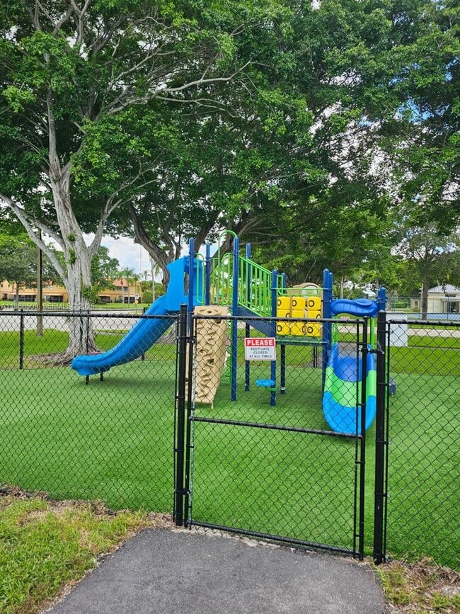 Building Photo - 19944 Villa Medici Pl