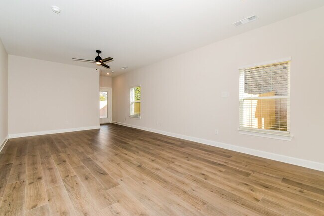 Building Photo - 1215 Butler Ave