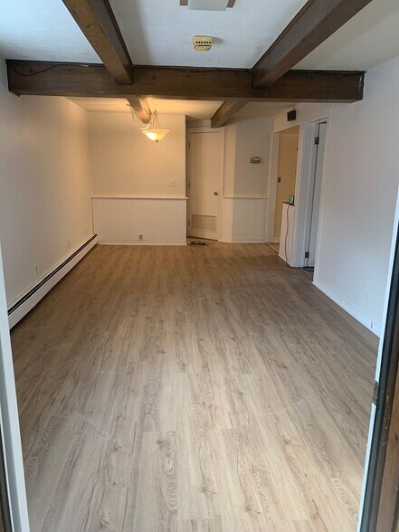 Building Photo - 655 Kilmer St