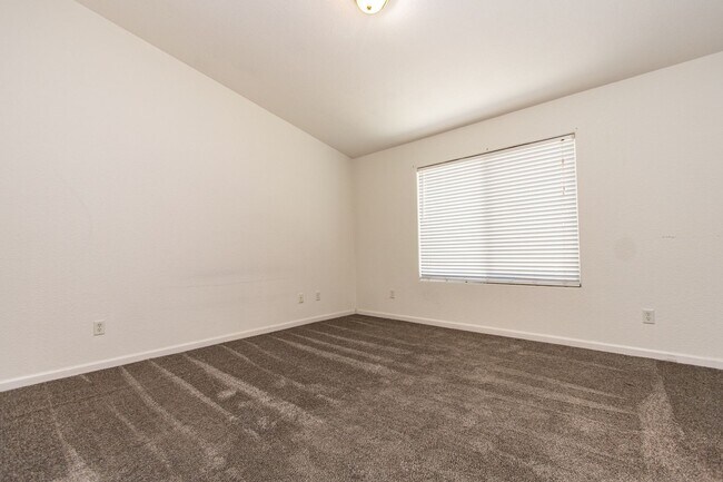 Building Photo - COMING SOON!! Cozy 3-Bedroom, 2-Bath Home in Merced