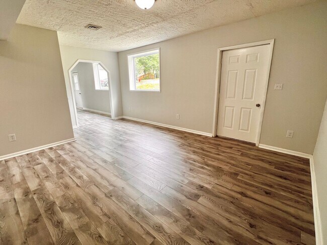 Building Photo - King St.