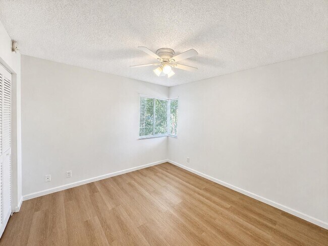 Building Photo - 340 NW 67th St