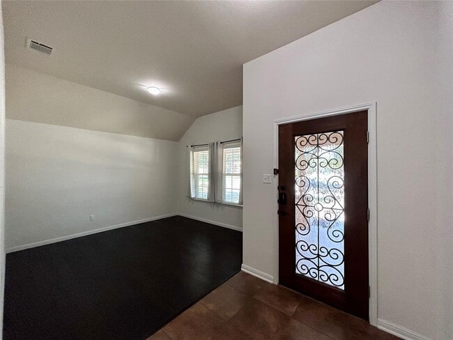 Building Photo - 180 Mystic Hollow