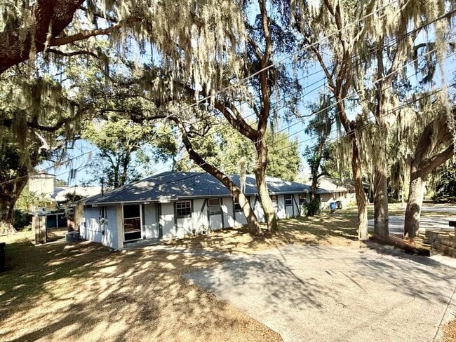 Building Photo - 1339 Eagleview Dr