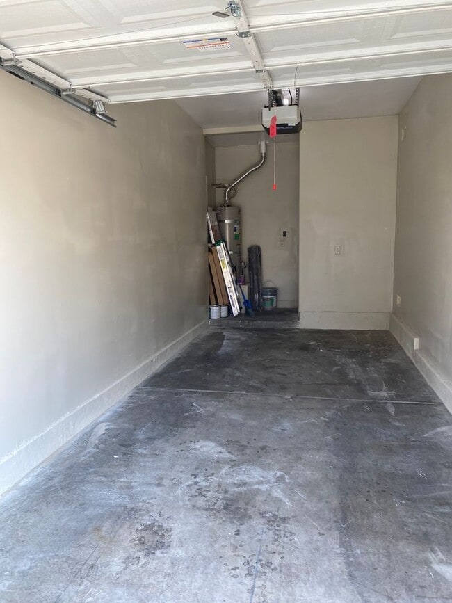 Building Photo - Remarkable totally renovated 2bed 2bath townhome is SW Las Vegas