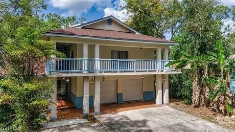 Building Photo - 3745 27th Ave SW