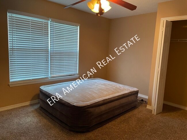 Building Photo - 5420 Lee Farm Blvd