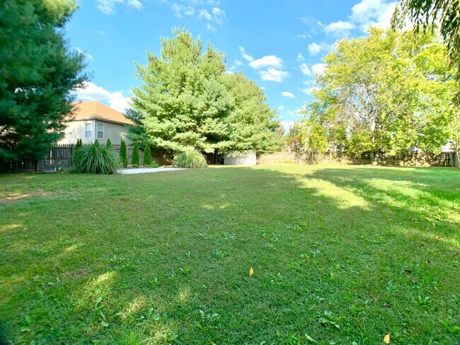 Building Photo - 2553 Emerald Ct