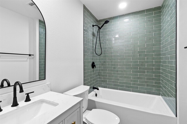 Building Photo - 1503 Ave P