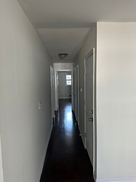 Building Photo - 36 Chester Ave