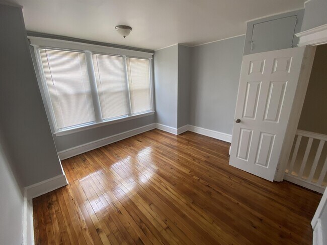 Building Photo - 1507 Wildwood Ave