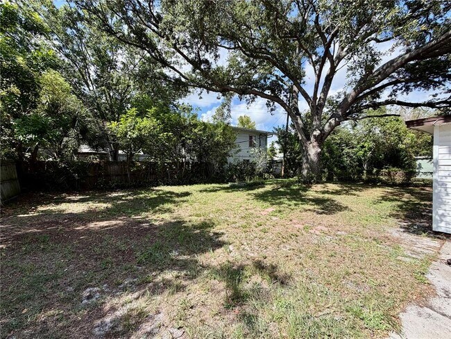 Building Photo - 2533 48th Ave N