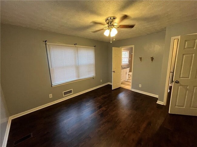 Building Photo - 3833 Cherokee Trail