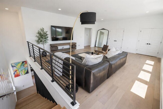 Building Photo - 8501 Bronco Ln