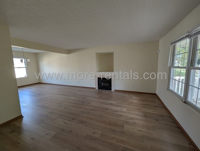 Building Photo - Home in Village at Williams Creek in Grove...