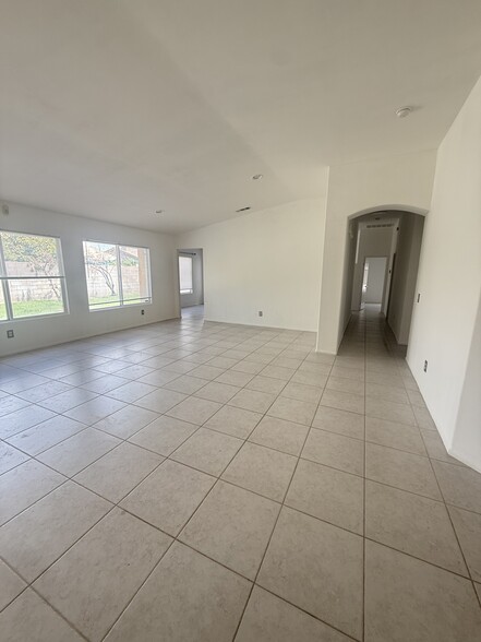 Building Photo - 78830 Wakefield Cir