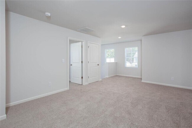 Building Photo - 61 Grv Spgs Ct