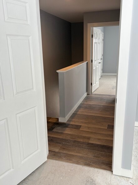 2nd floor hallway - 867 Upper Pleasant Valley Rd