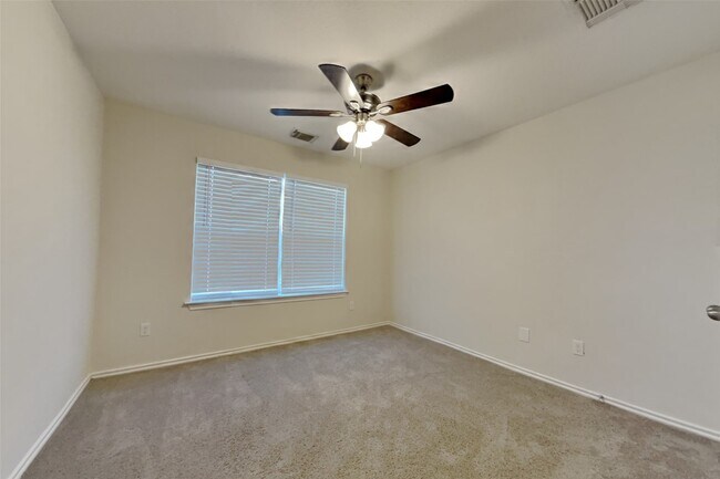 Building Photo - 18114 Stone Trail Manor Dr