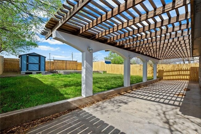 Building Photo - 185 Segovia Way