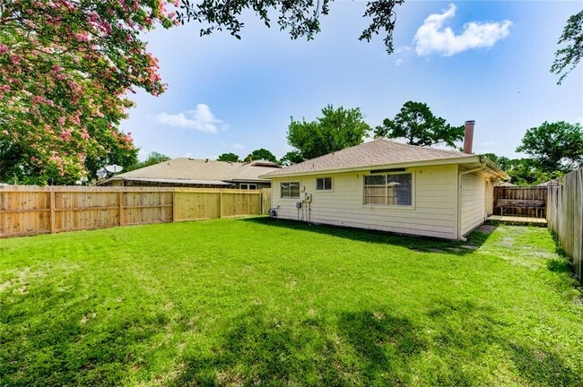 Building Photo - 5207 Beaverhill Dr