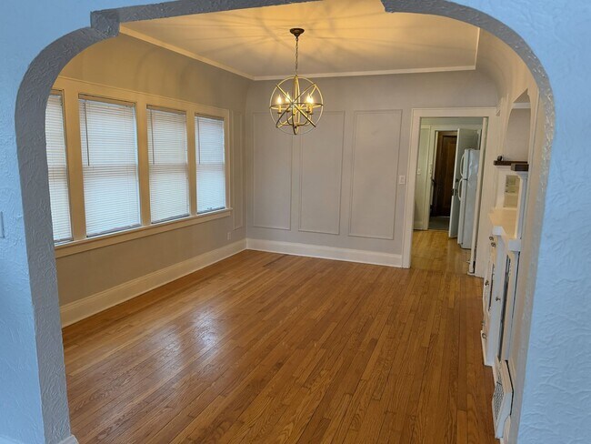 Building Photo - 2031 E Marion St