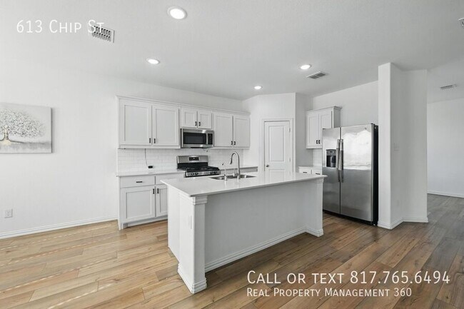 Building Photo - 613 Chip St