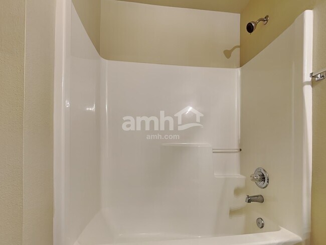 Building Photo - 7815 205th St E