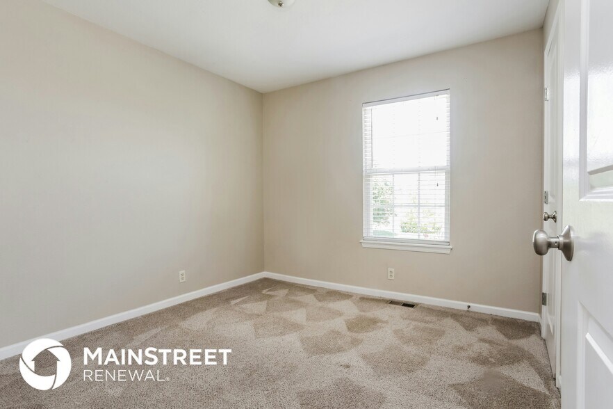 Building Photo - 1609 NW High View Dr