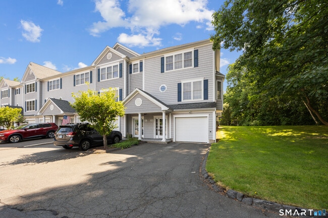 Building Photo - 32 Songbird Ln