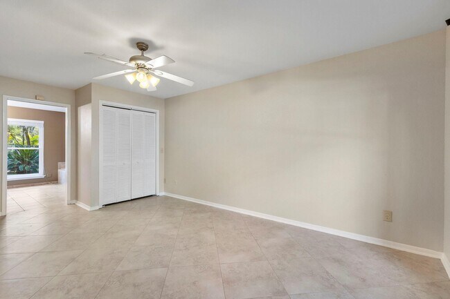 Building Photo - 58 Fire Flicker Pl