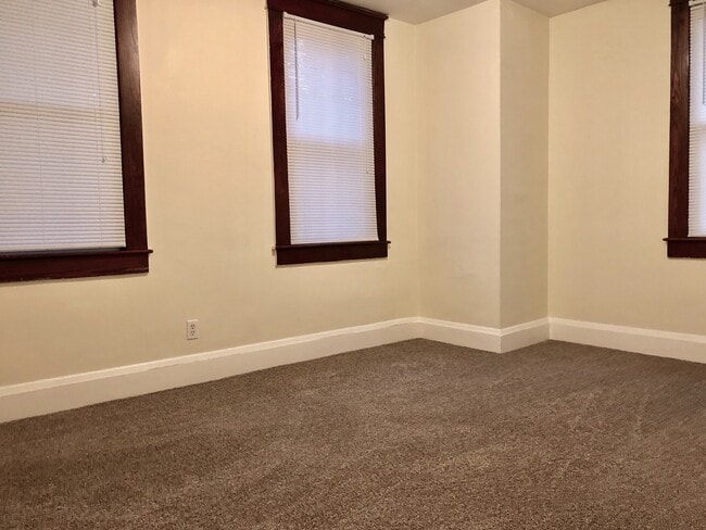 Building Photo - Unit for rent in Lauraville