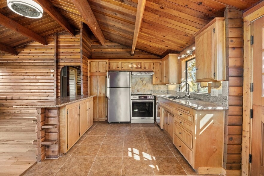 Building Photo - 2106 Sangreia Ct