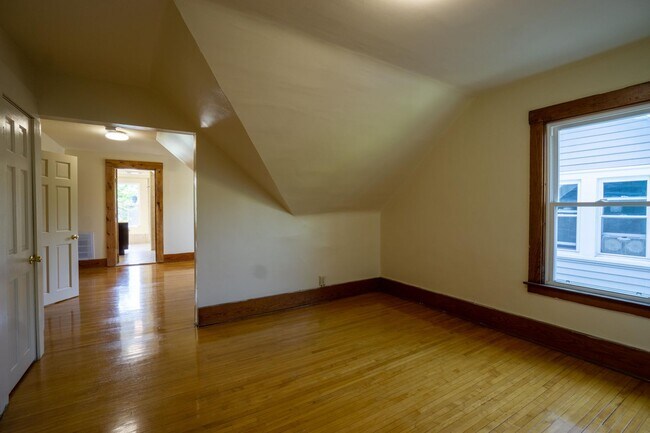 Building Photo - 971 Lancaster Ave